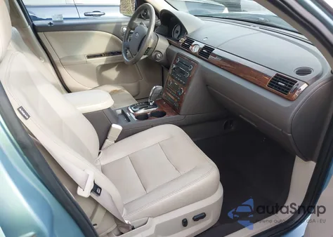 2009 Ford Taurus Limited z USA, uszkodzony, nr VIN 1FAHP25W49G114570